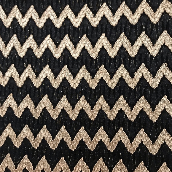 Gold and black chevron dress - Picture 2 of 3